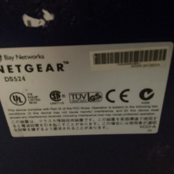NETGEAR	Model DS524  24 port Dual Speed Stackable Hub Jm266 - Picture 4 of 6
